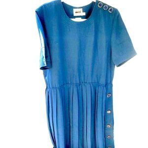 Leslie Fay VINTAGE Women's PETITE Size 10 Blue Pleated Dress.